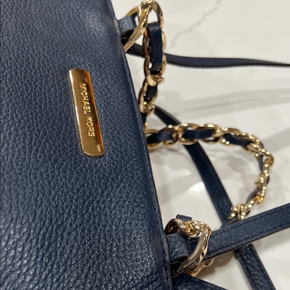 Michael Kors Dark Blue Tote with Gold Chain - Picture 6 of 16